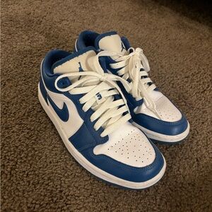 Nike Women’s Blue and White Sneakers